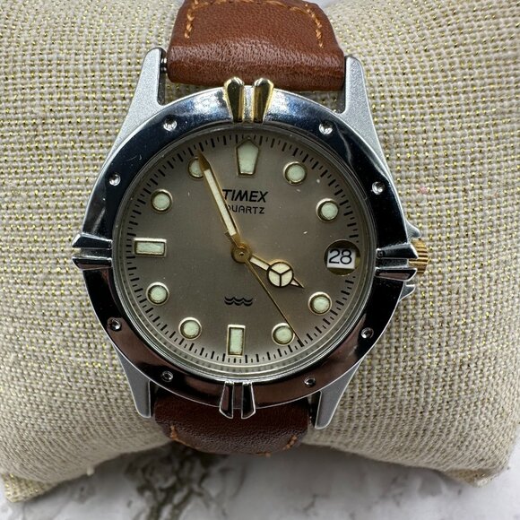 3/$30 Vintage Timex Watch Women Silver Tone Date Brown Leather Band 8.5" - Picture 1 of 12
